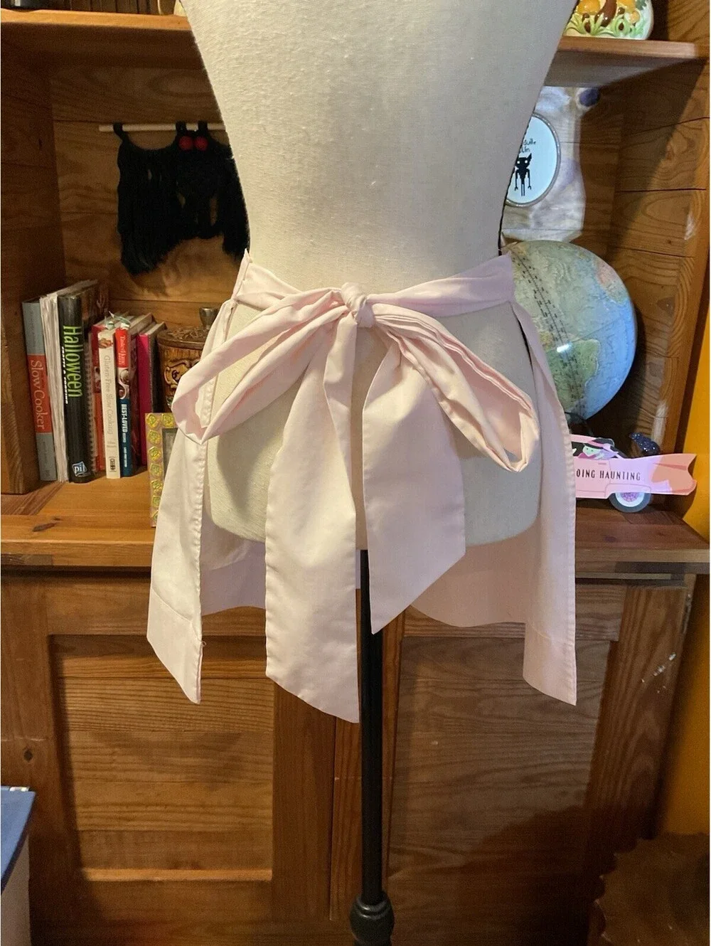 Vintage 1950’s Pink Sheer Half Apron Lace Pockets